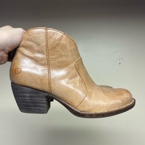 Born Leather Ankle Boots sz 8